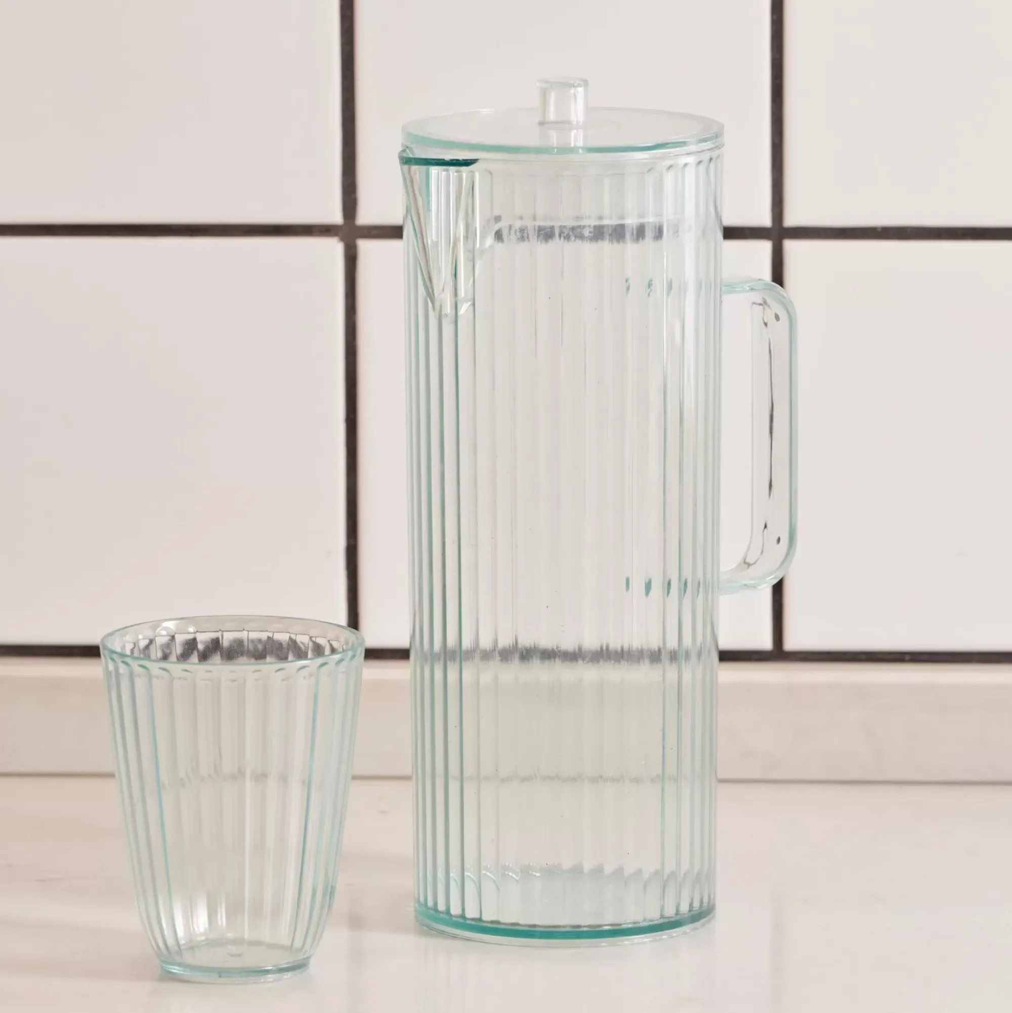 CASA Aura Green Jarra Con Tapa Verde Hot