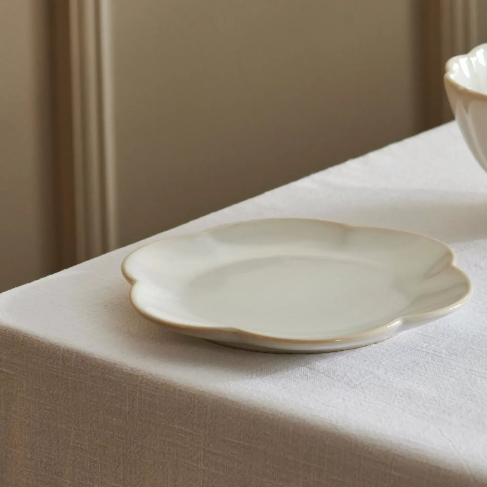 CASA Dahlia Flower Plato Blanco Cheap