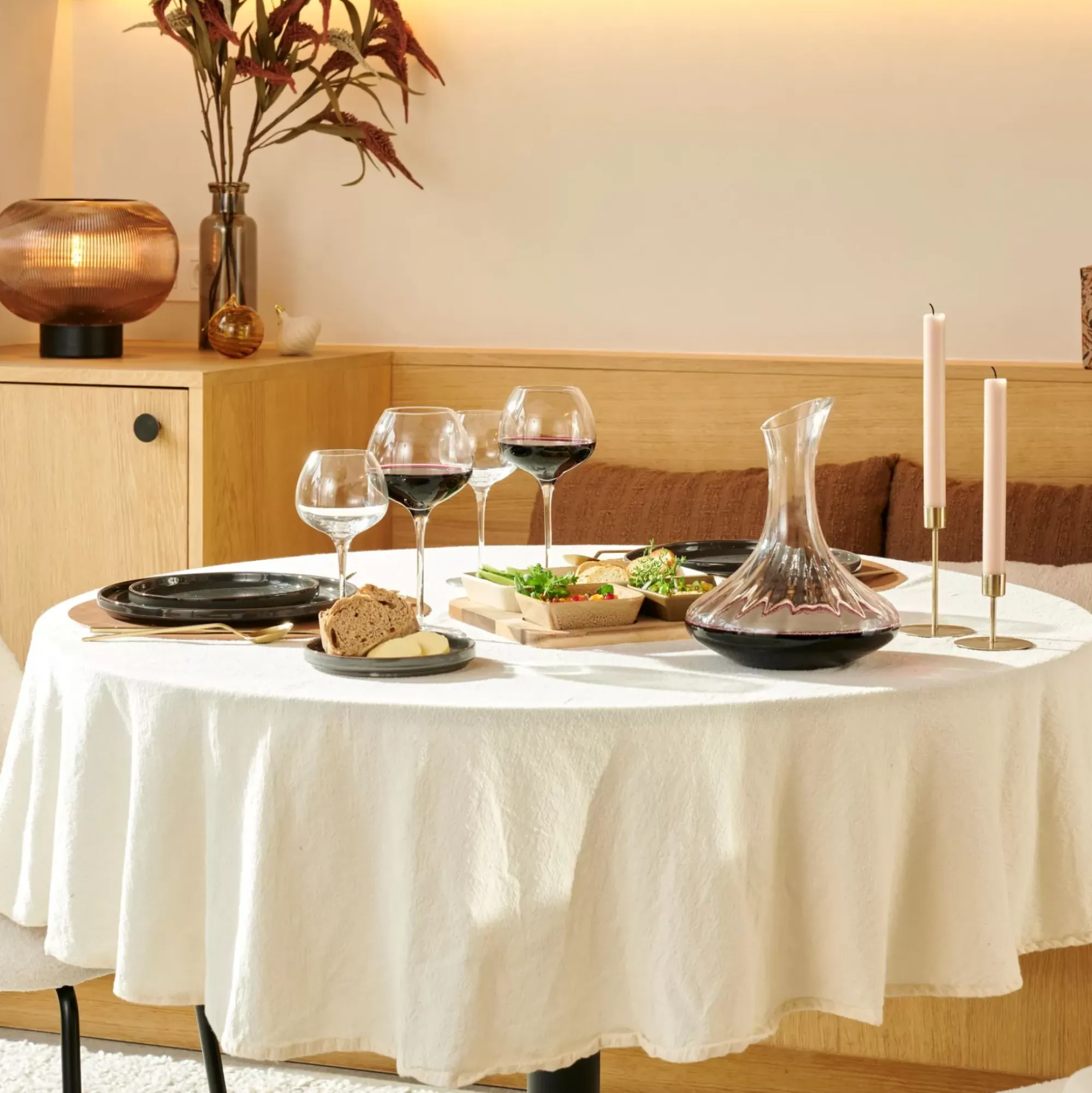 CASA Uniline Mantel Blanco Apagado Clearance